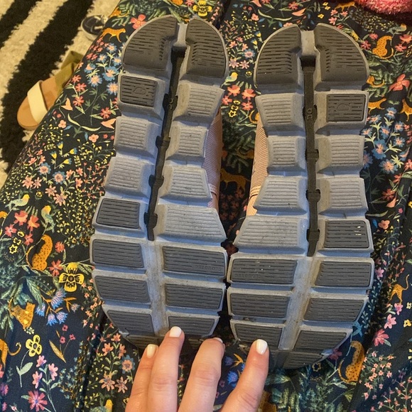 On Running Women's Sneakers - Pink and Gray - Picture 12 of 14